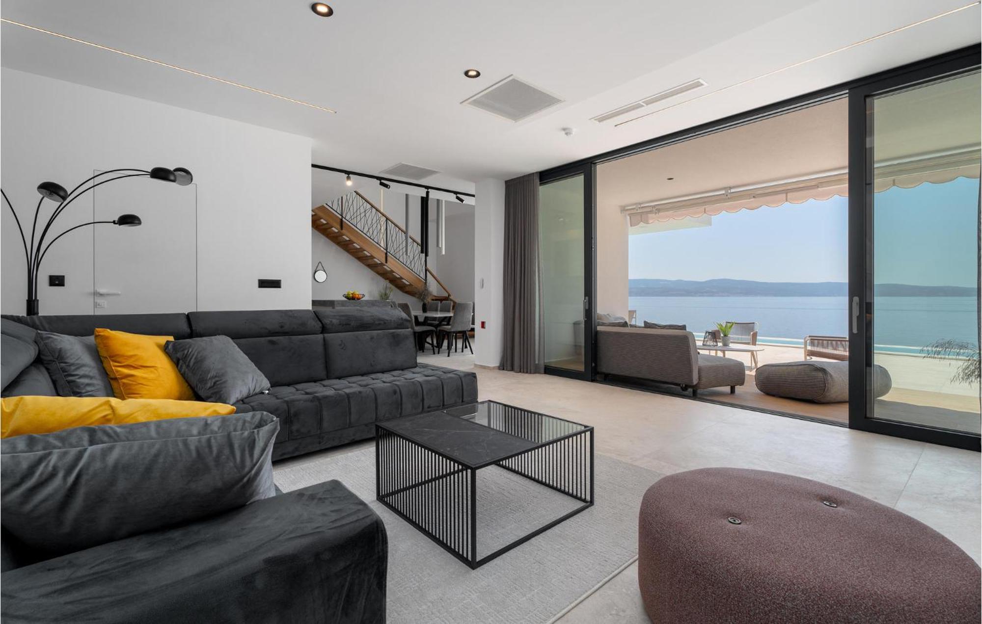 Beautiful Home In Omis With Kitchen Exterior foto
